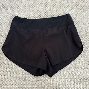 Athelta black 3 inch run with it shorts